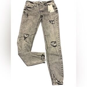 Special A destroyed Jeans nwt sz 7